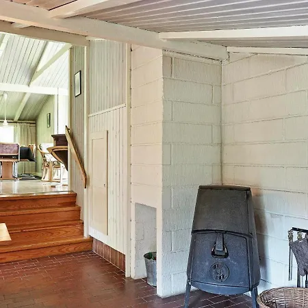 Vakantiehuis Three-bedroom Holiday In 5