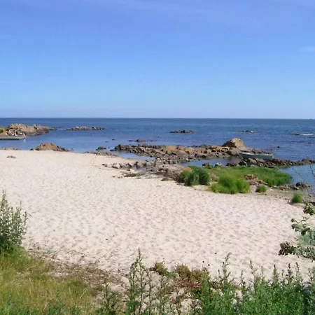 Three-bedroom Holiday In 5 *